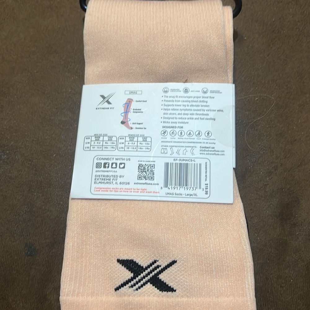 NWT Extreme Fit Graduated Compression Socks - Picture 2 of 2